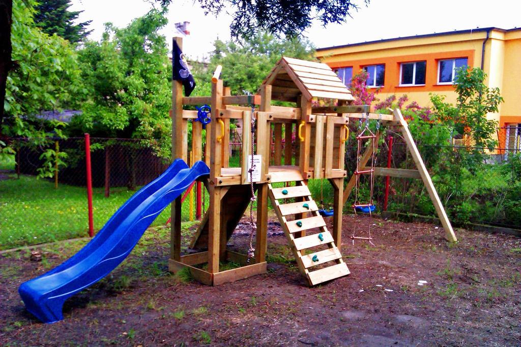 Kavárna Lucie s ubytováním Horní Těrlicko Exterior foto